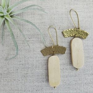 XUXA WOOD & BRASS EARRINGS